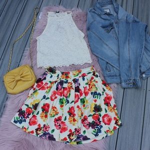 L'ATISTE by Amy Floral Pleated Skirt Size Small